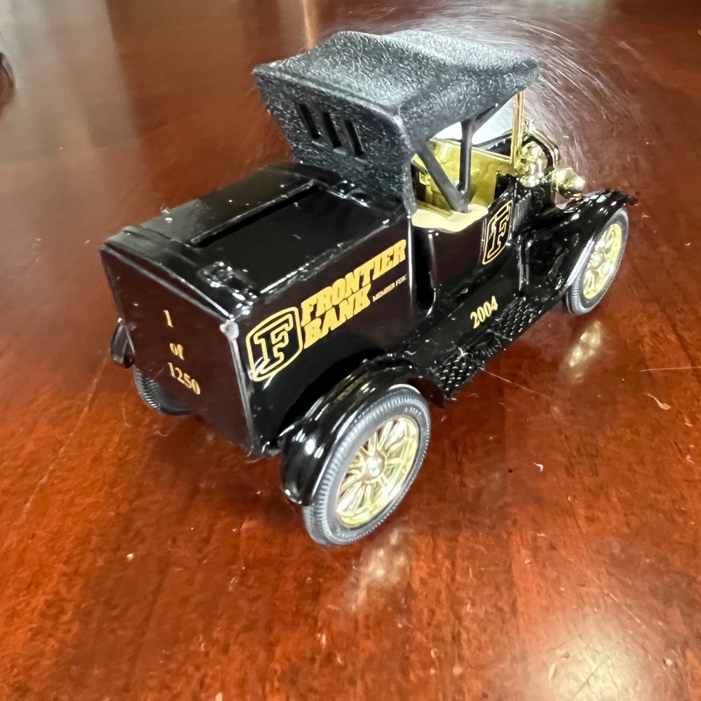 Ertl 1913 Ford Model T Runabout Bank Frontier Bank Limited Edition 2004 EUC - Picture 3 of 10